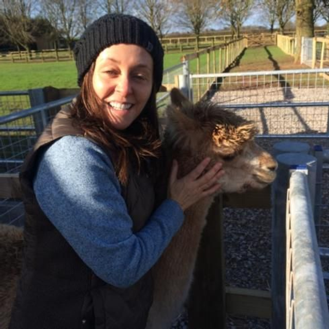 Farm Tour with Alpaca Walk Handling Experience