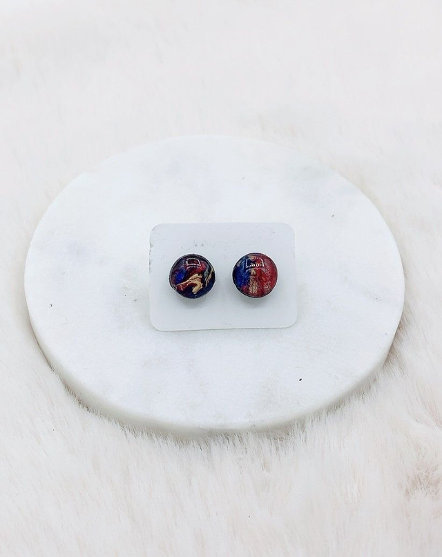 Puces d'Oreilles Multicolores