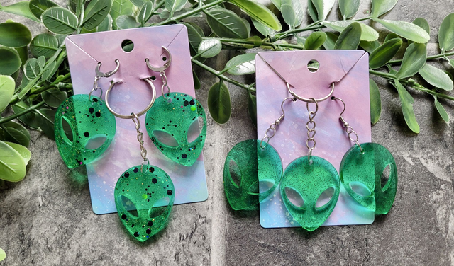 Earrings &amp; Keychain Matching Sets | Glitter Alien Face Heads | Earring &amp; Keyring