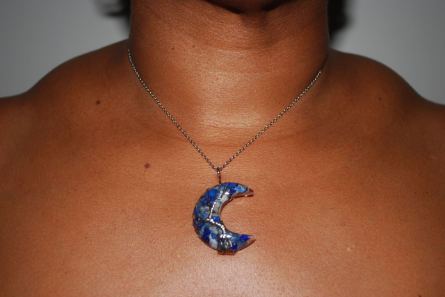 Collier demi-lune lapis-lazuli