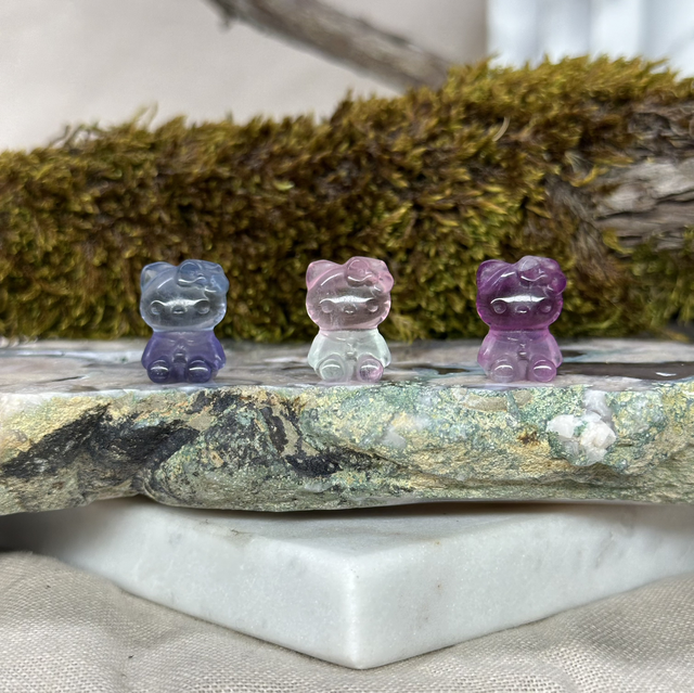 Sitting Hello Kitty Mini Fluorite Carving 