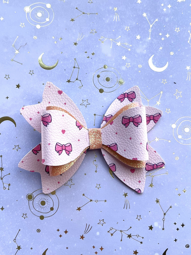 Pink bow hair bow