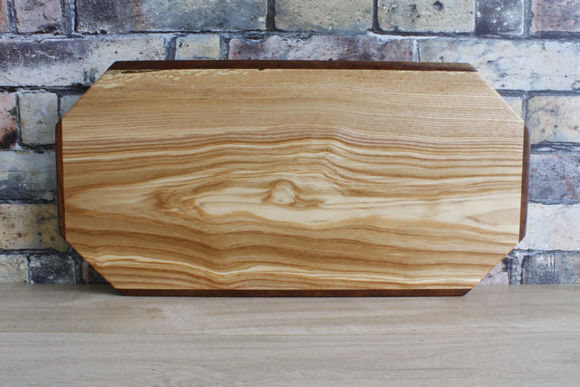 PLANCHE À DÉCOUPER N°84