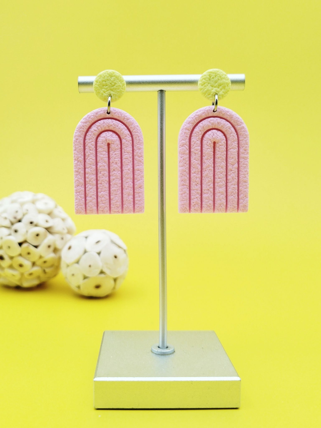 Boucles d&#039;oreilles &quot;Arkana&quot; Rose et Jaune pastels