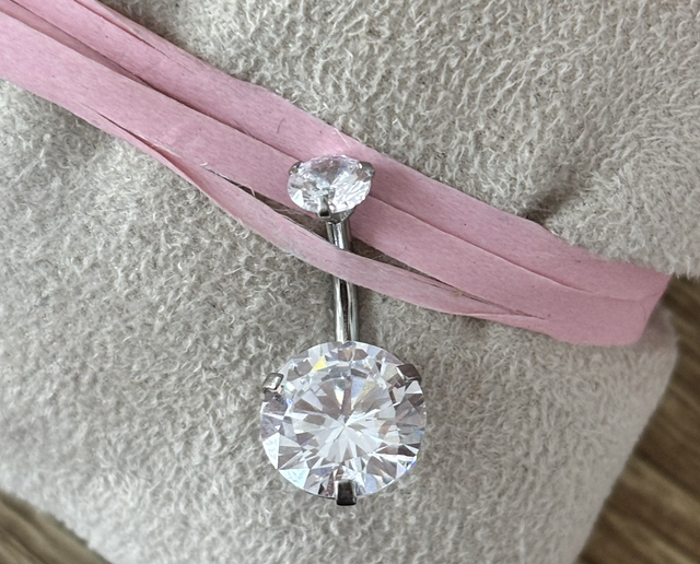 Piercing nombril Clara