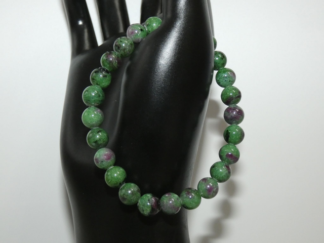 8mm Rubis Zoisite AA