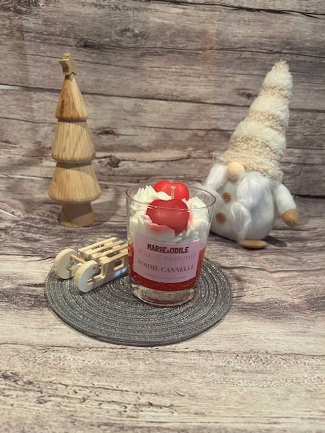 Bougie parfumée Pomme cannelle - 180 grammes 