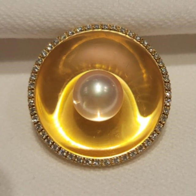 Pendentif "hypnoss"– Or jaune 18k, perle Akoya & diamants VVS