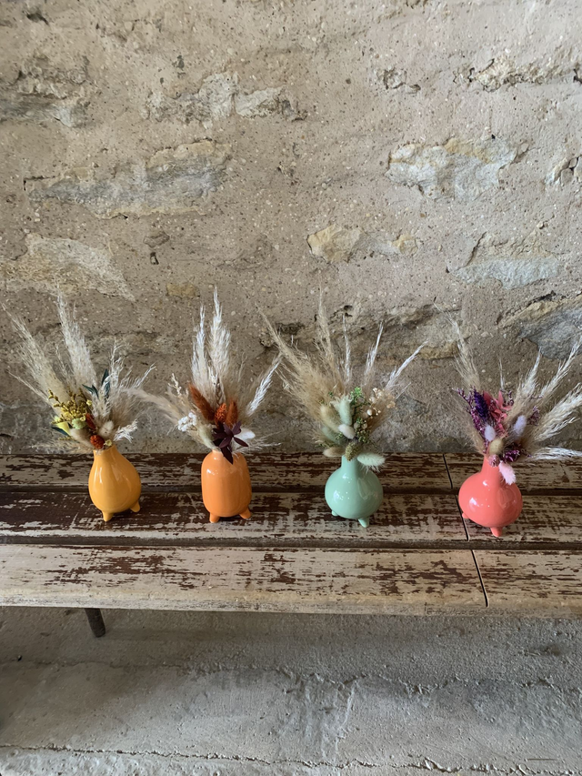 Petit vase fleuri
