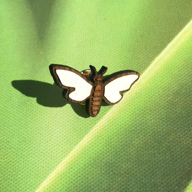 Pin’s • PAPILLON DE NUIT •