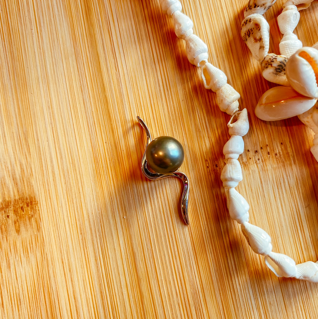 Pendentif ‘ōfī miti 