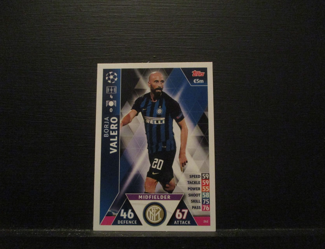 Borja Valero - UEFA Champions League Match Attax 2018/19 Original Trading Card #262