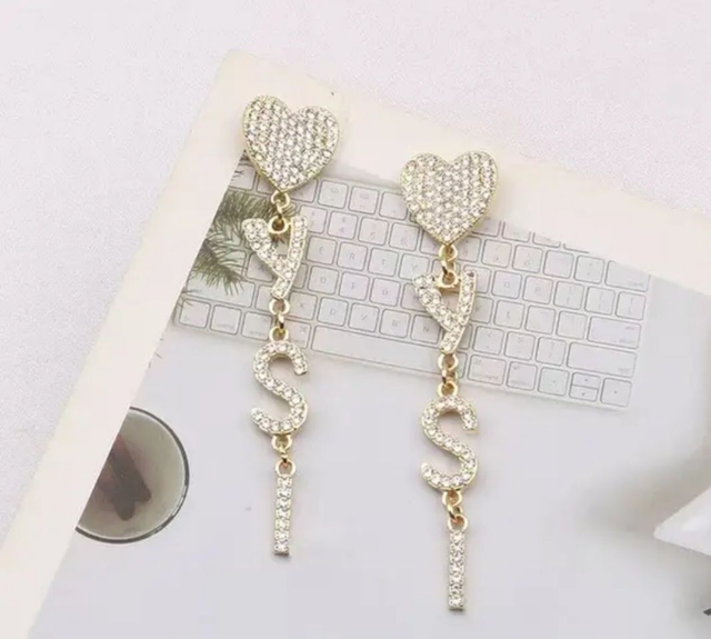Boucles d'oreilles YSL  avec strass forme de cœur