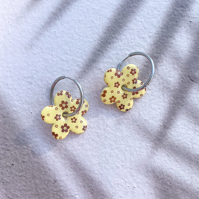 Maxi fleurs - Jaune beurre &amp; marron chocolat (sans créoles)