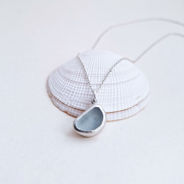 Amibe Blanc - pendentif plage en argent et verre