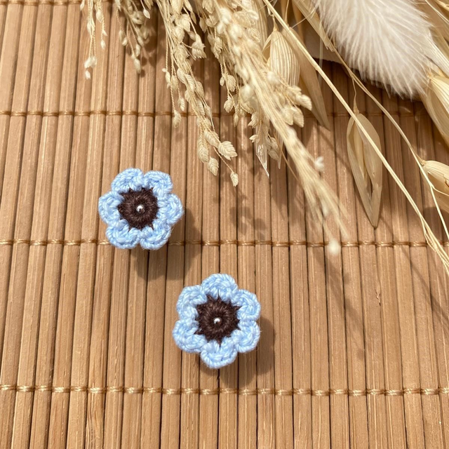 Puces d’oreilles Fleurettes ~ Bleu / Marron