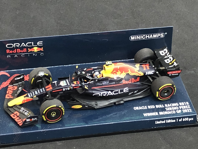 Red Bull RB18 winner Monaco 2022 S. Perez Minichamps 1:43 Formel 1