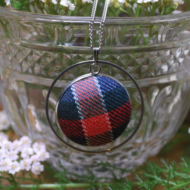 Collier Gordon red modern