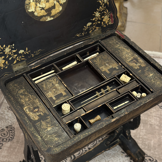 Mesa de costura decoração “chinoiseries”