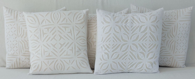 Coussin cutwork - Elégant en broderie ajourée  - Confectionné à la main – Artisanat raffiné pour une touche chic et chaleureuse