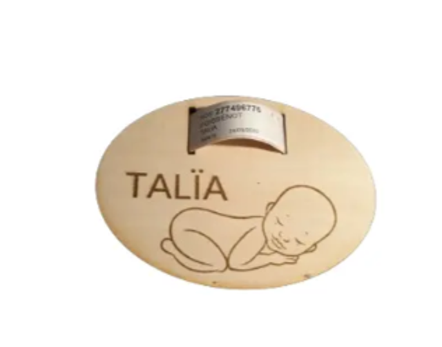 Plaque en Bois Personnalisée – Cadeau de Naissance
