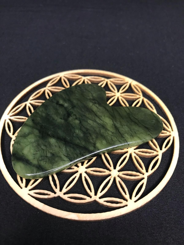 JADE NEPHRITE - GUA SHA [CANADA]