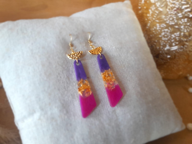✨IRIS ✨Boucles d'oreilles en résine - Rose violet doré