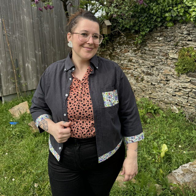 *015 Chemise noire Taille M/L