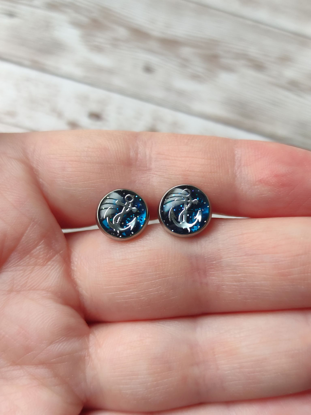 Boucles d&#039;oreilles puces bleu et encre 9 mm