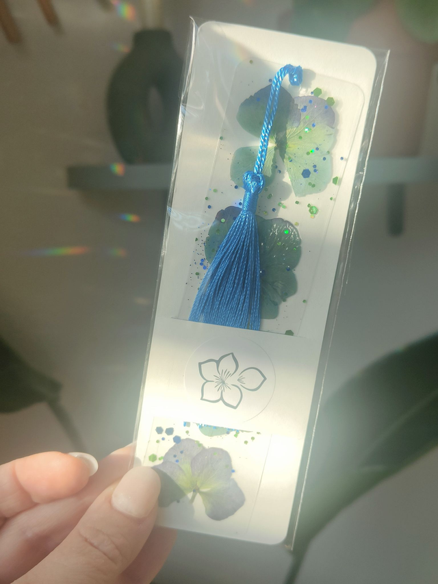 Marque page Hortensia bleu