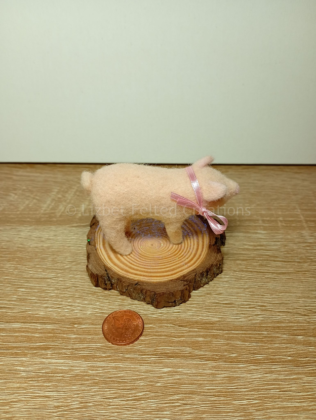 Cute pig decoration, felted pig