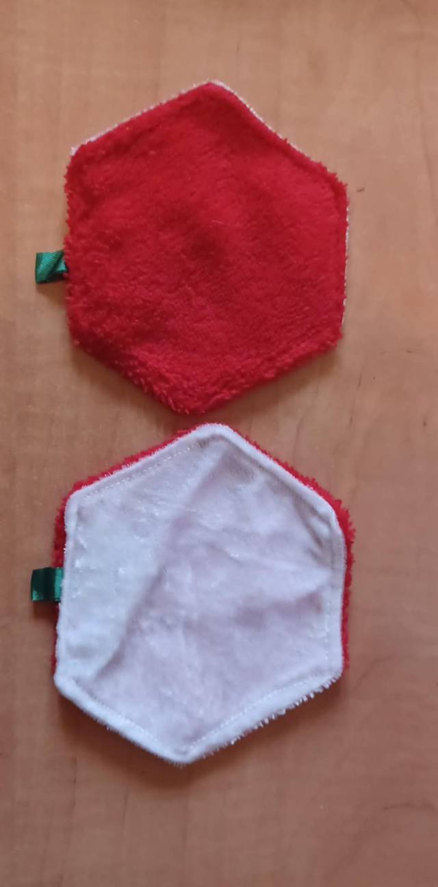 Hexagonal blanc et rouge