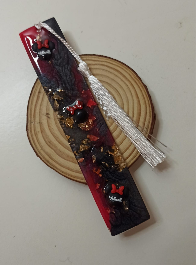 Minnie - Marque page (09)