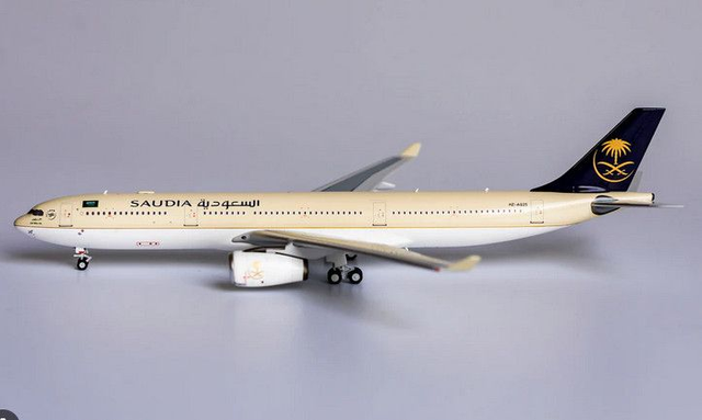 1/400 Airbus A330-300 Saudia HZ-AQ25