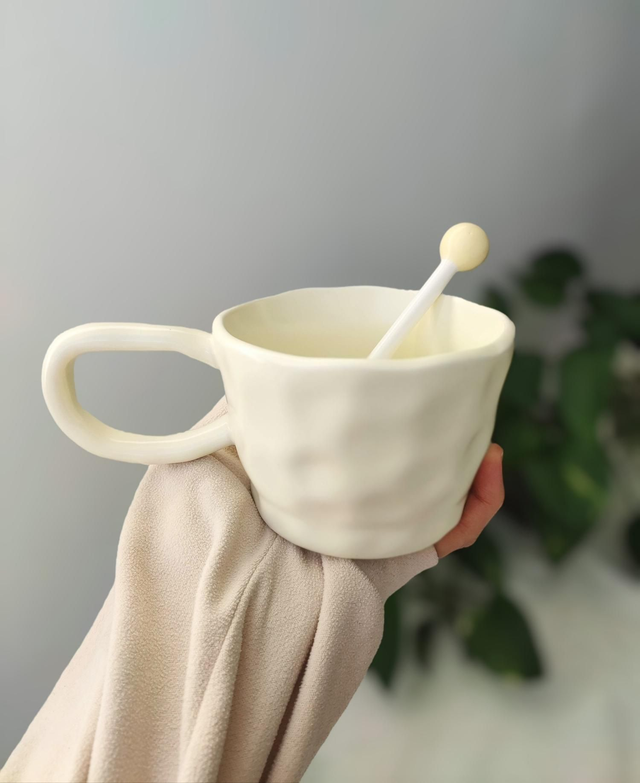 Mug en céramique ivoir avec mélangeur 