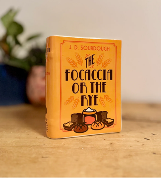 Focaccia Book Vase