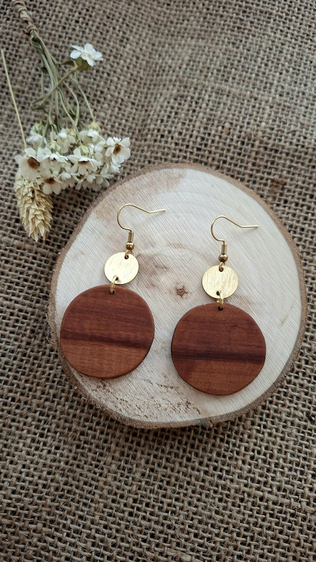 Holzohrringe mit sanfter Ausstrahlung 