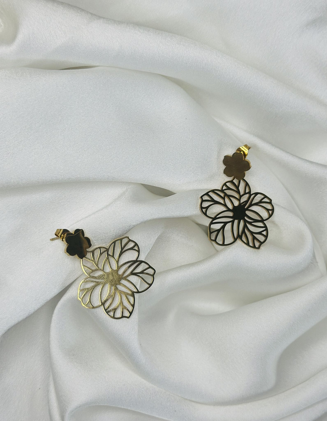 3-Boucles d&#039;oreilles pendantes fleur 