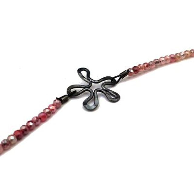 Maansteen met geoxideerd zilveren bloem