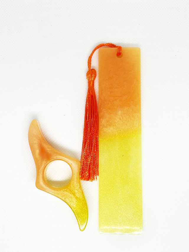 Ensemble marque-page + bague de lecture ( trou moyen)