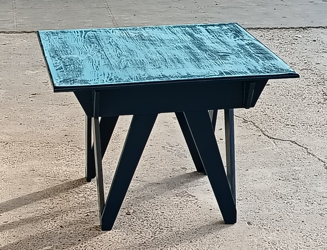 Table à thé pour 2 personnes.