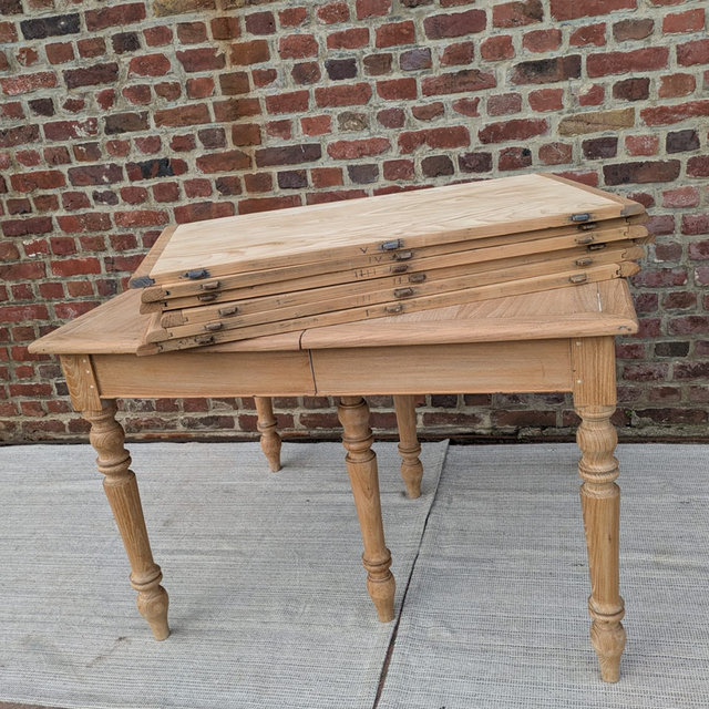 Table carrée avec rallonges