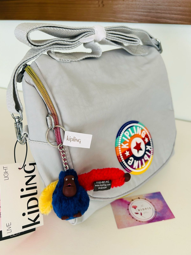 Kipling - Lonchera Kichirou Truly Grey Rainbow