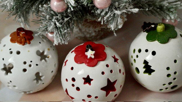 Photophore boule de Noël "étoile" en céramique