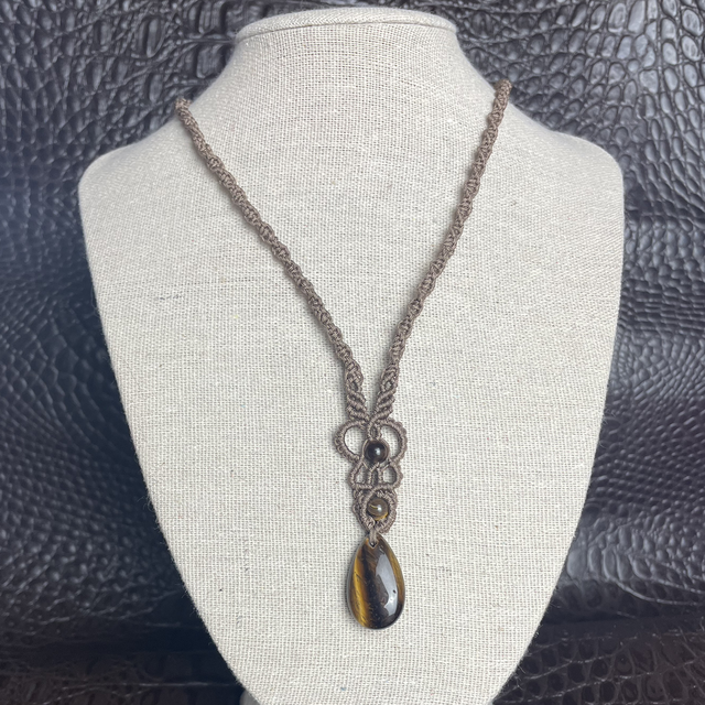 Collier macramé - Œil de tigre