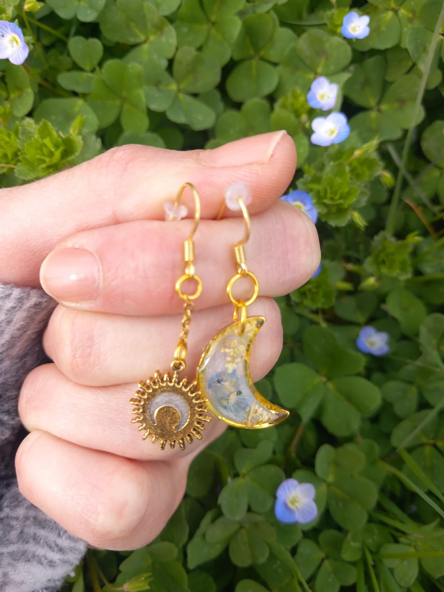 Boucles d'oreilles cosmiques 