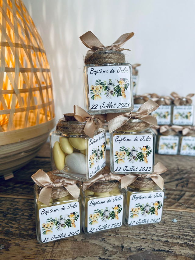 Pots en verre avec  bougie ou dragées  personnalisés thème Jungle !