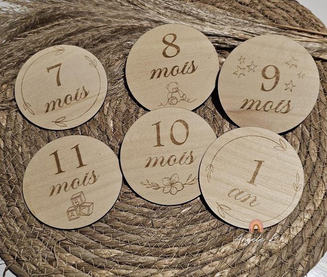 Les étapes de bébé de la naissance à 1 an thème basic