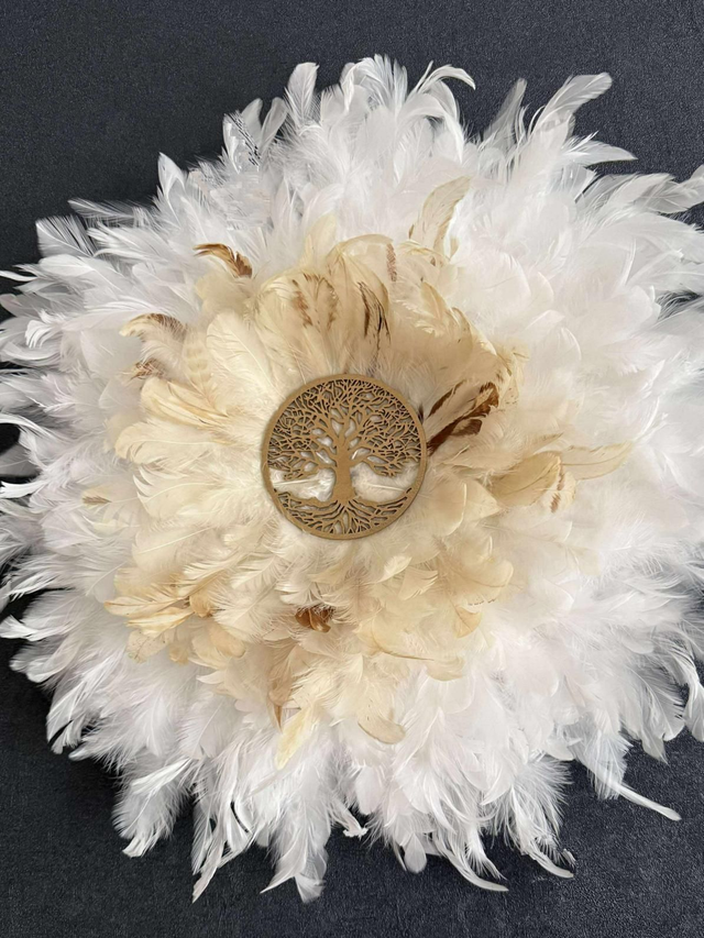 Jujuhat plumes blanches et plumes de coq coeur Arbre de Vie doré