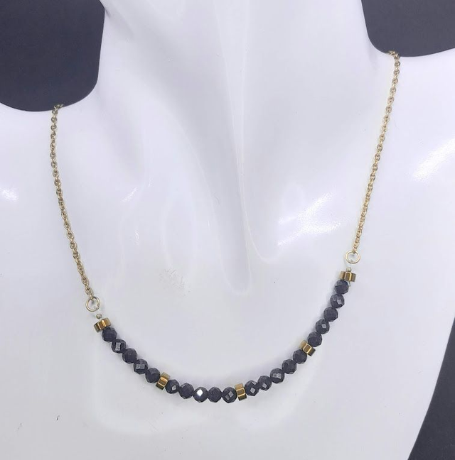 Collier spinelle noire 42 cm réglable